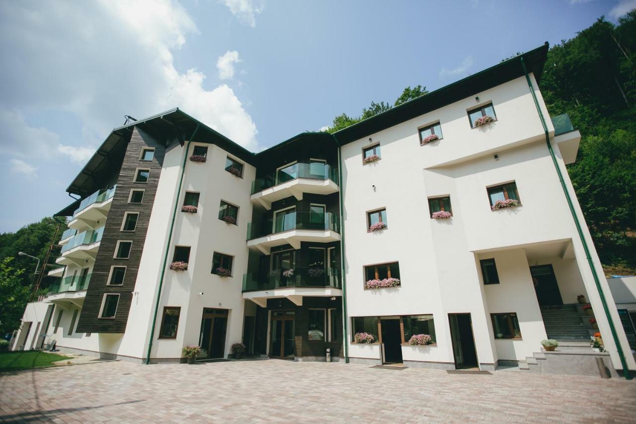 באיה מארה Lostrita - Pastravarie, Hotel & Spa מראה חיצוני תמונה